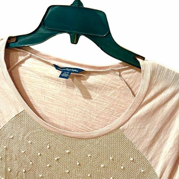 “Not So Surprise Bundle” Rags To Riches Pink Crop & peek a boo shoulder shirt - Picture 12 of 12